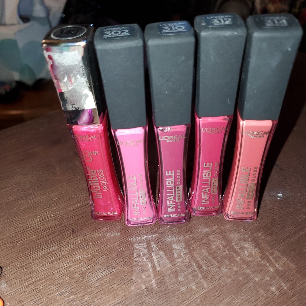 Makeup - Picture 7 of 8